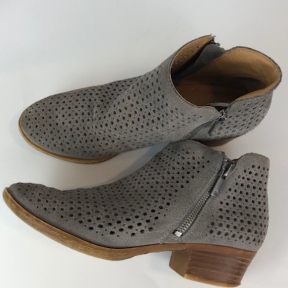 Lucky Brand Women's Perforated Ankle Suede Boots Sz 6.5 - Picture 9 of 12